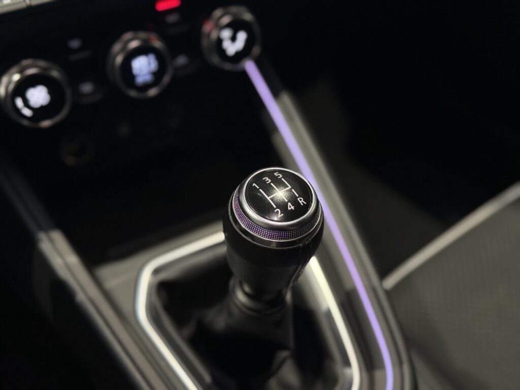 Renault Clio Exposé-Bild 34