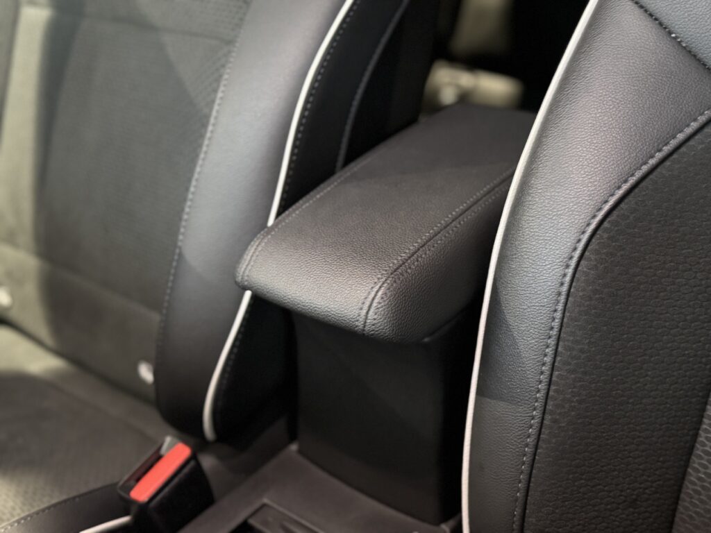 Renault Clio Exposé-Bild 36