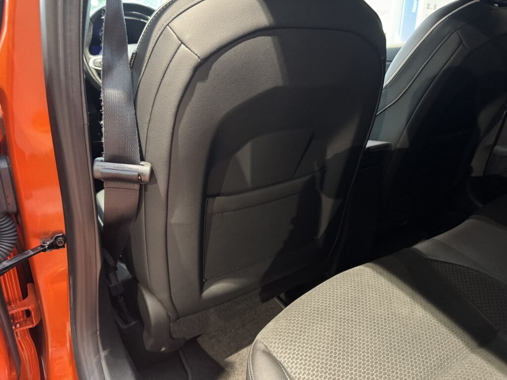 Renault Clio Exposé-Bild 43