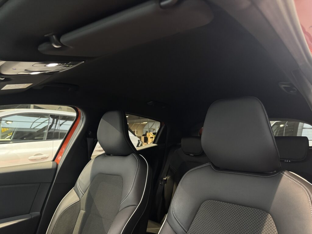Renault Clio Exposé-Bild 44