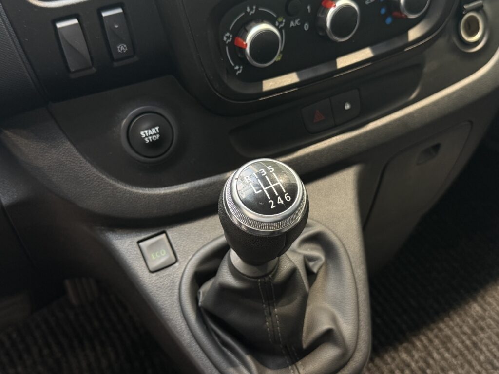 Renault Trafic Exposé-Bild 33