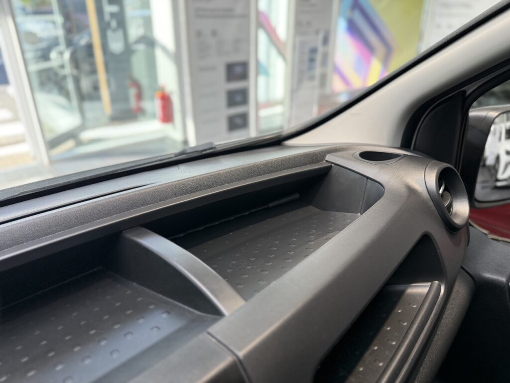 Renault Trafic Exposé-Bild 39