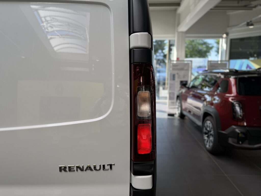 Renault Trafic Exposé-Bild 47