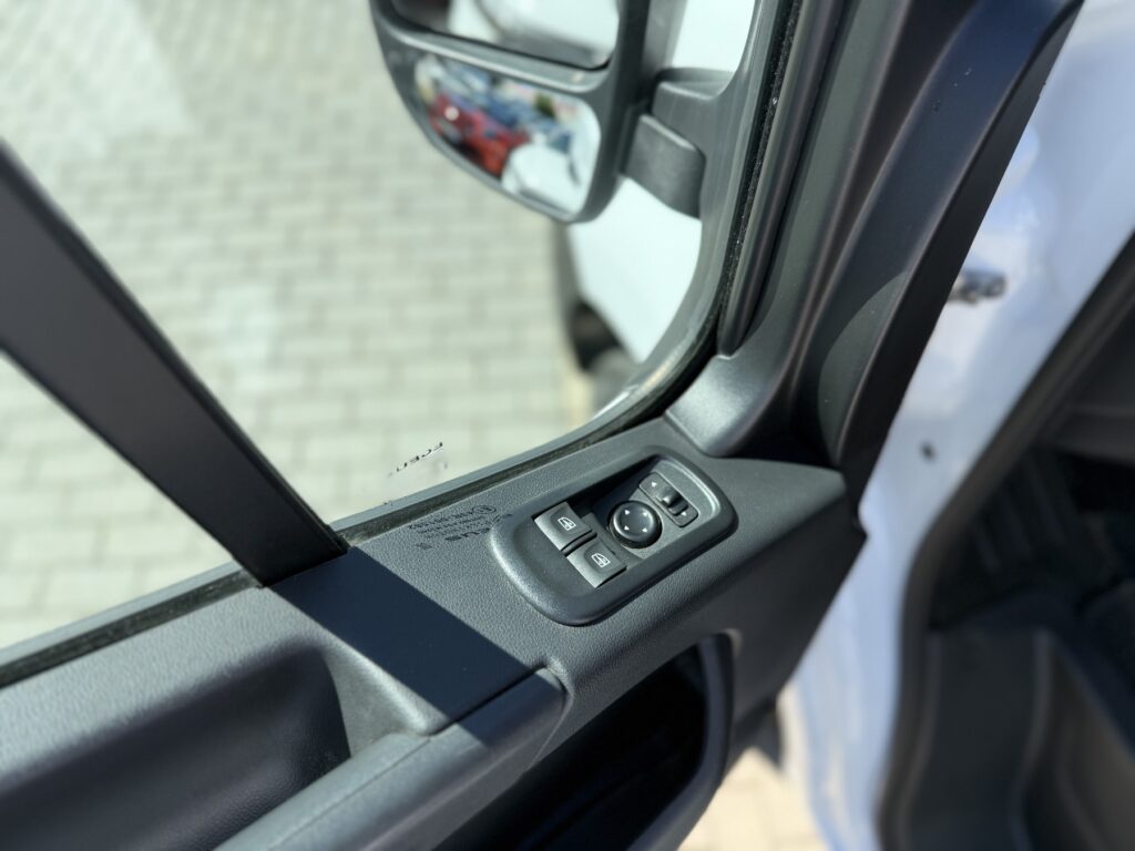 Renault Master Exposé-Bild 15