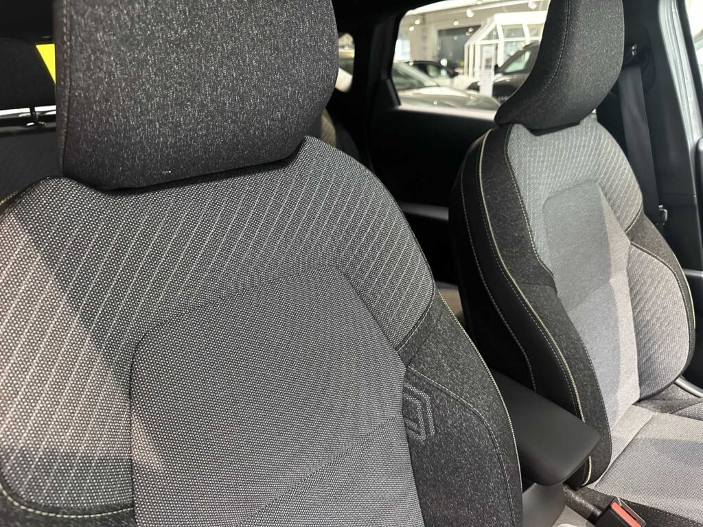 Renault Captur Exposé-Bild 14