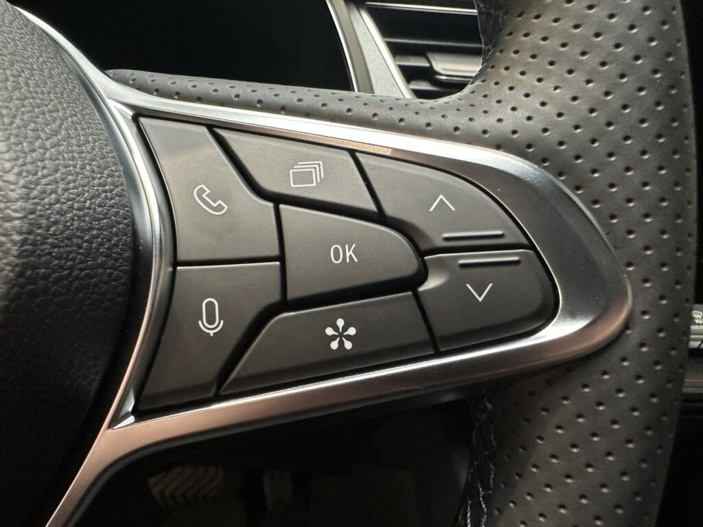 Renault Captur Exposé-Bild 38