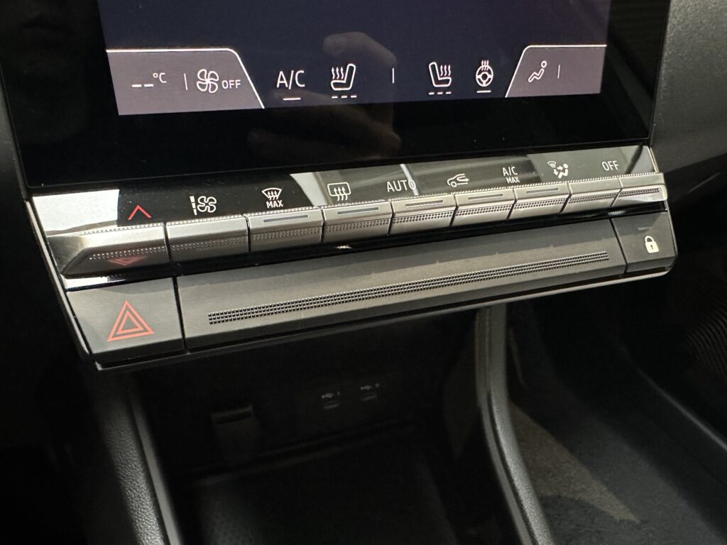 Renault Captur Exposé-Bild 45