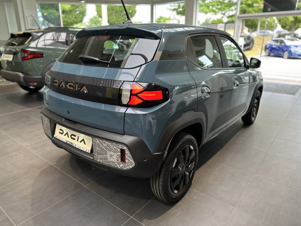 Dacia Spring Exposé-Bild 19