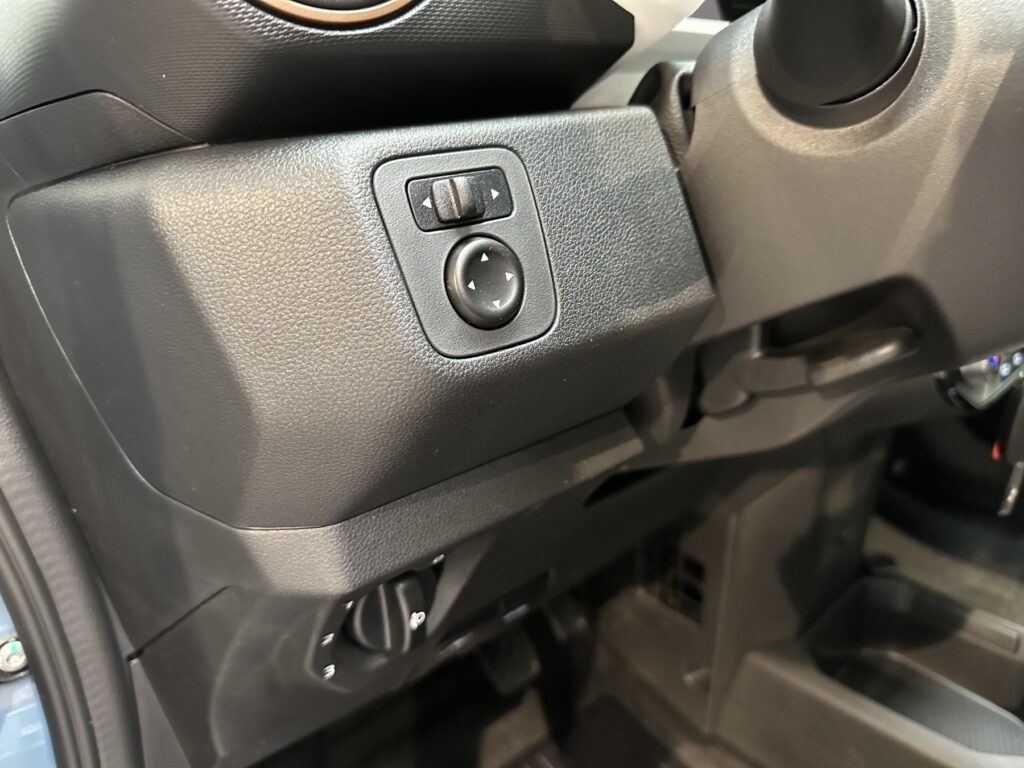 Dacia Spring Exposé-Bild 30