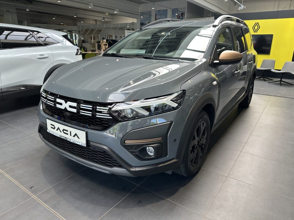 Dacia Jogger Exposé-Bild 1