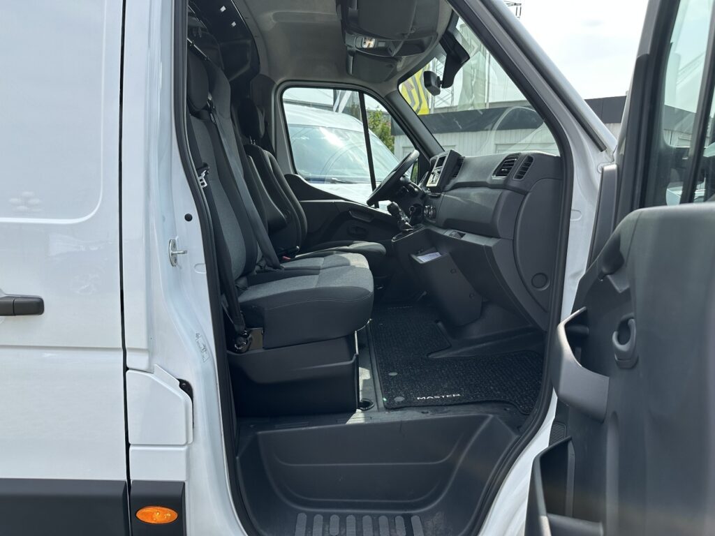 Renault Master Exposé-Bild 8