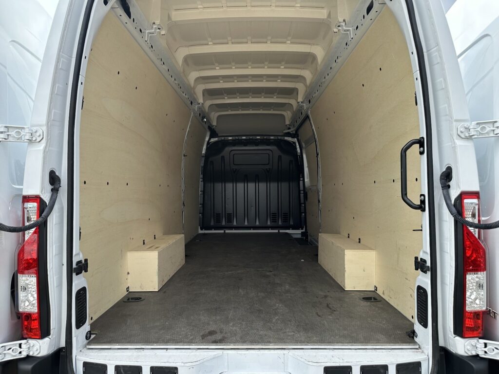 Renault Master Exposé-Bild 23