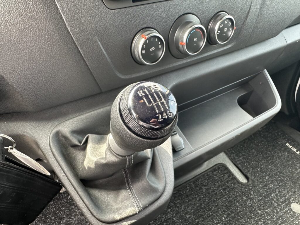 Renault Master Exposé-Bild 47