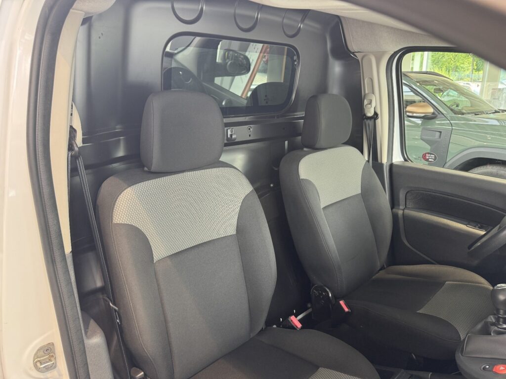 Renault Kangoo Exposé-Bild 6