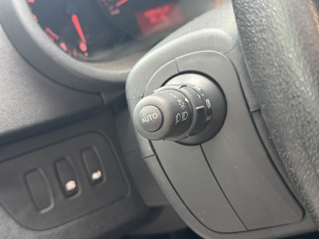 Renault Kangoo Exposé-Bild 26