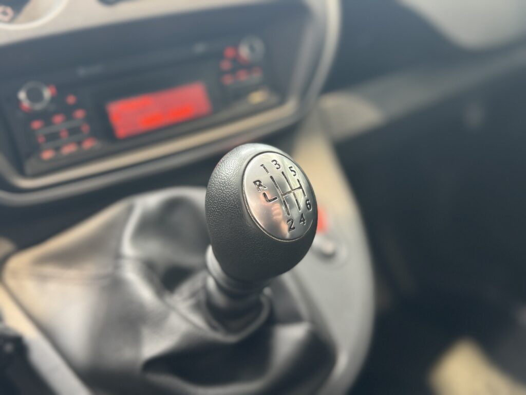 Renault Kangoo Exposé-Bild 35