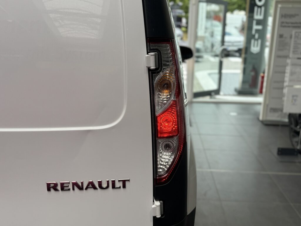 Renault Kangoo Exposé-Bild 46