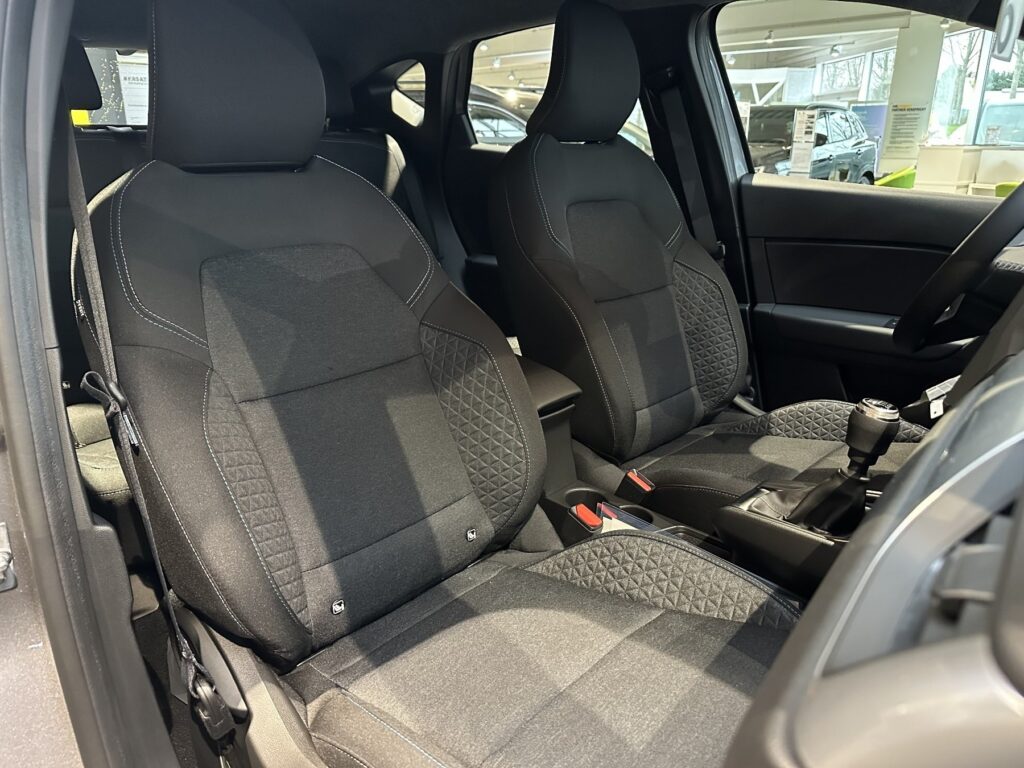 Renault Captur Exposé-Bild 14
