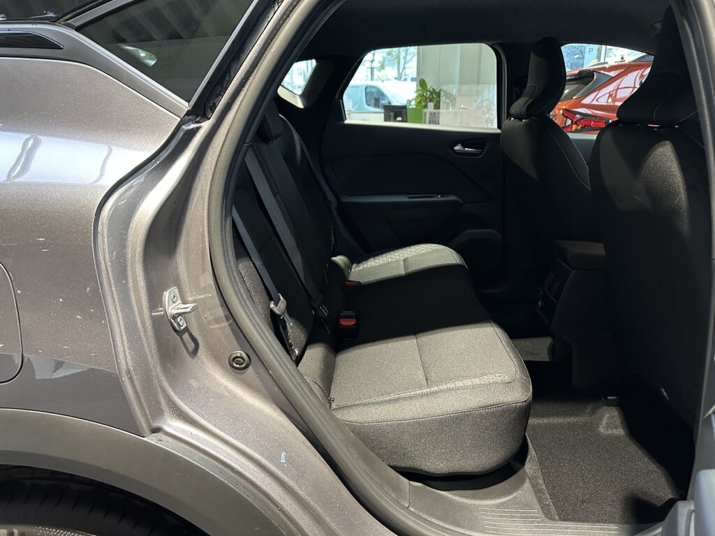 Renault Captur Exposé-Bild 15