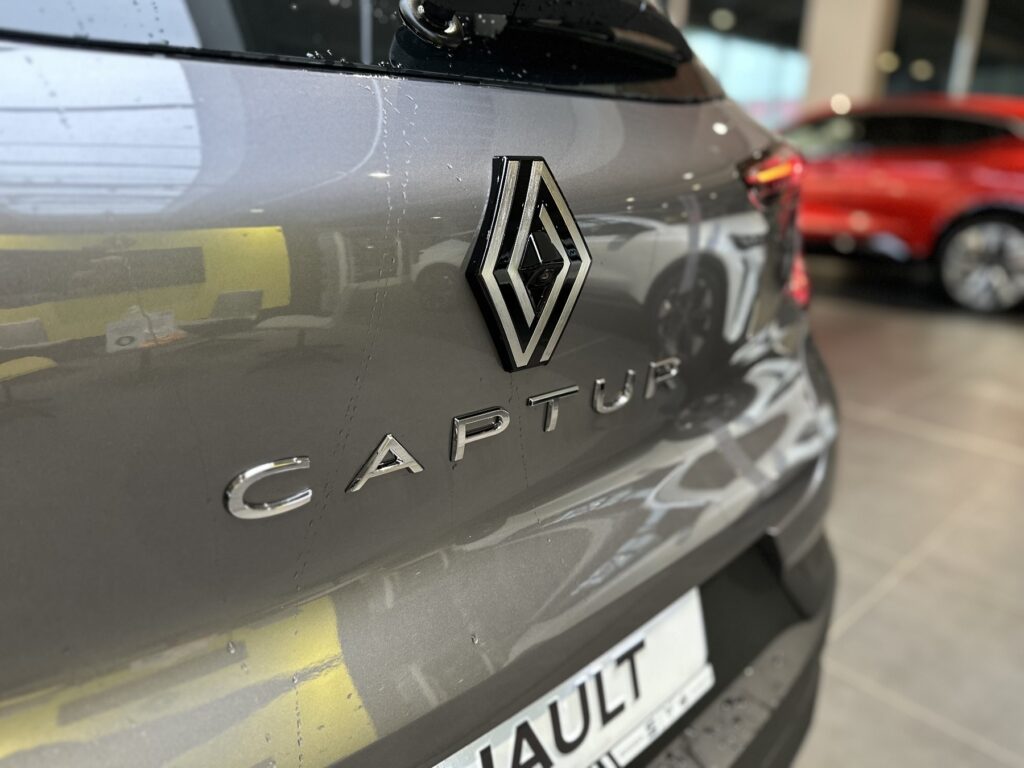 Renault Captur Exposé-Bild 25