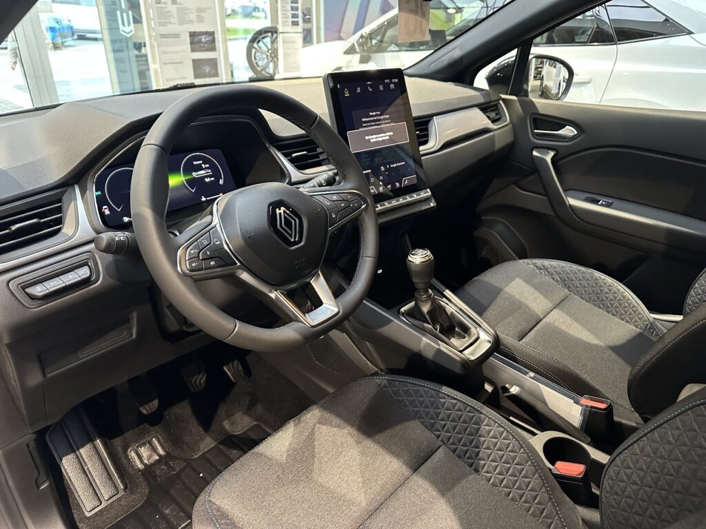Renault Captur Exposé-Bild 37