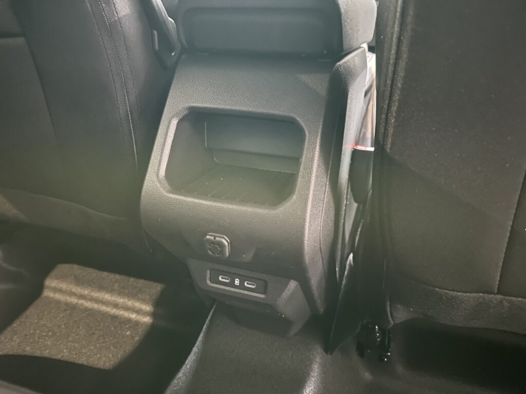 Dacia Duster Exposé-Bild 16