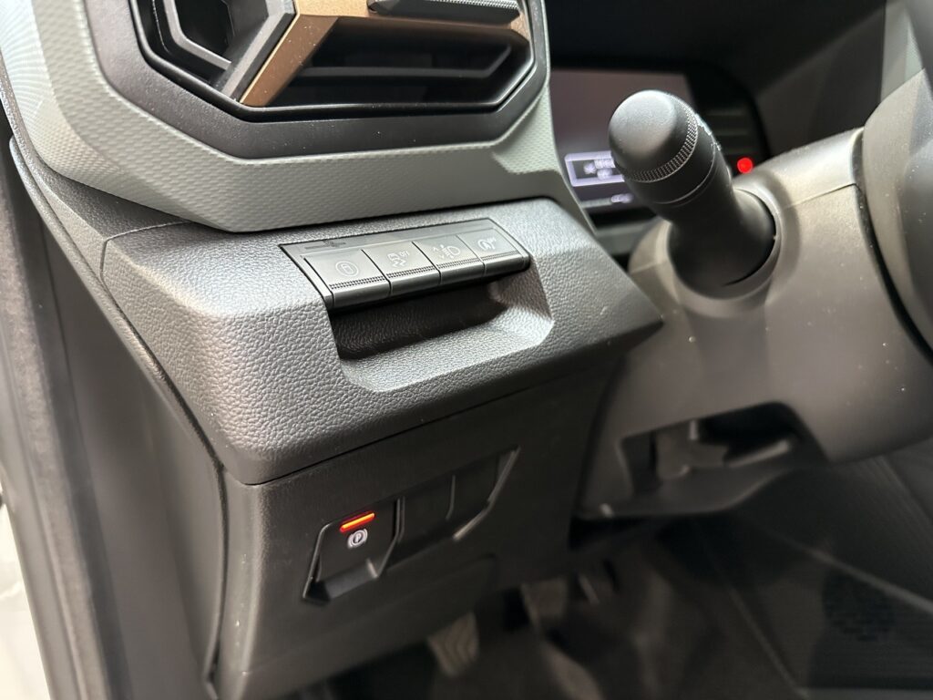 Dacia Duster Exposé-Bild 30