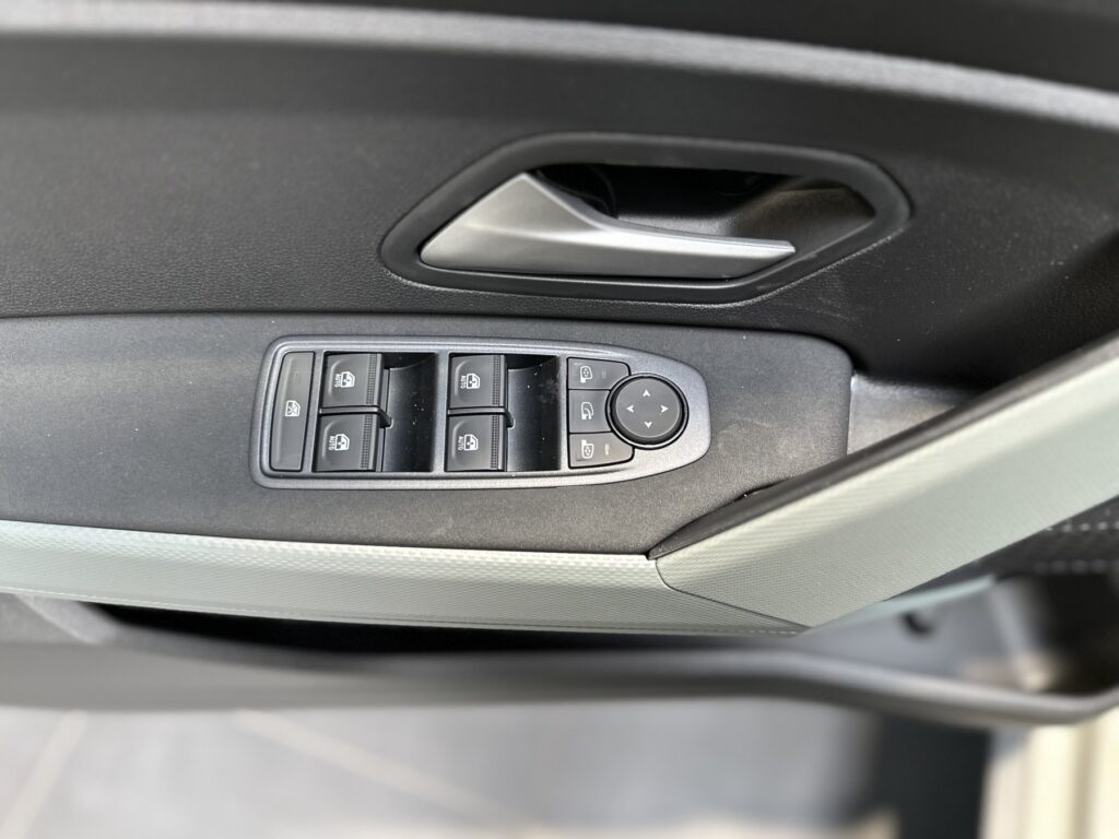 Dacia Duster Exposé-Bild 31