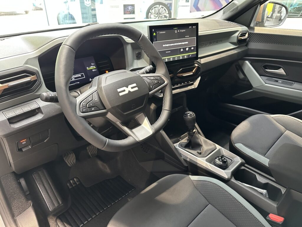 Dacia Duster Exposé-Bild 33