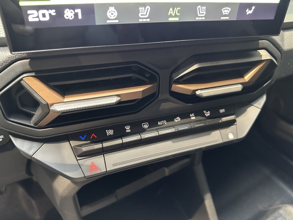 Dacia Duster Exposé-Bild 43