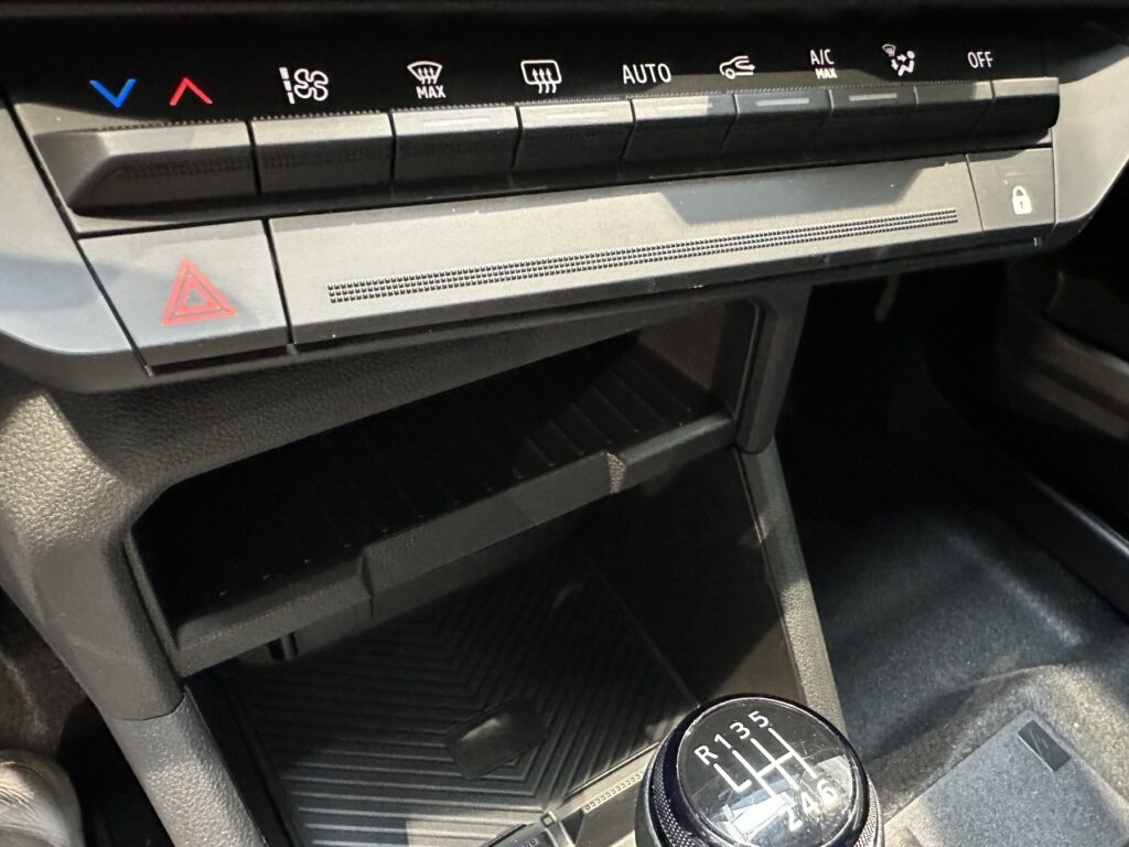 Dacia Duster Exposé-Bild 44