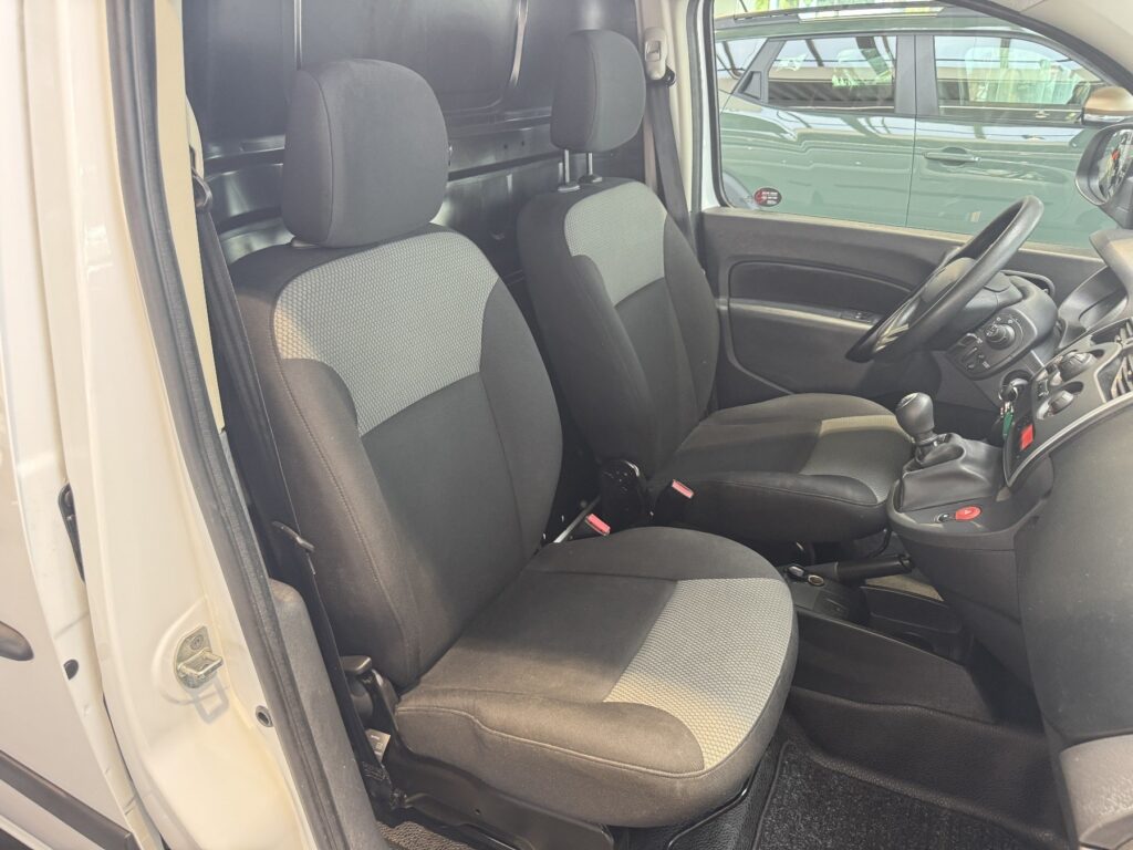 Renault Kangoo Exposé-Bild 6