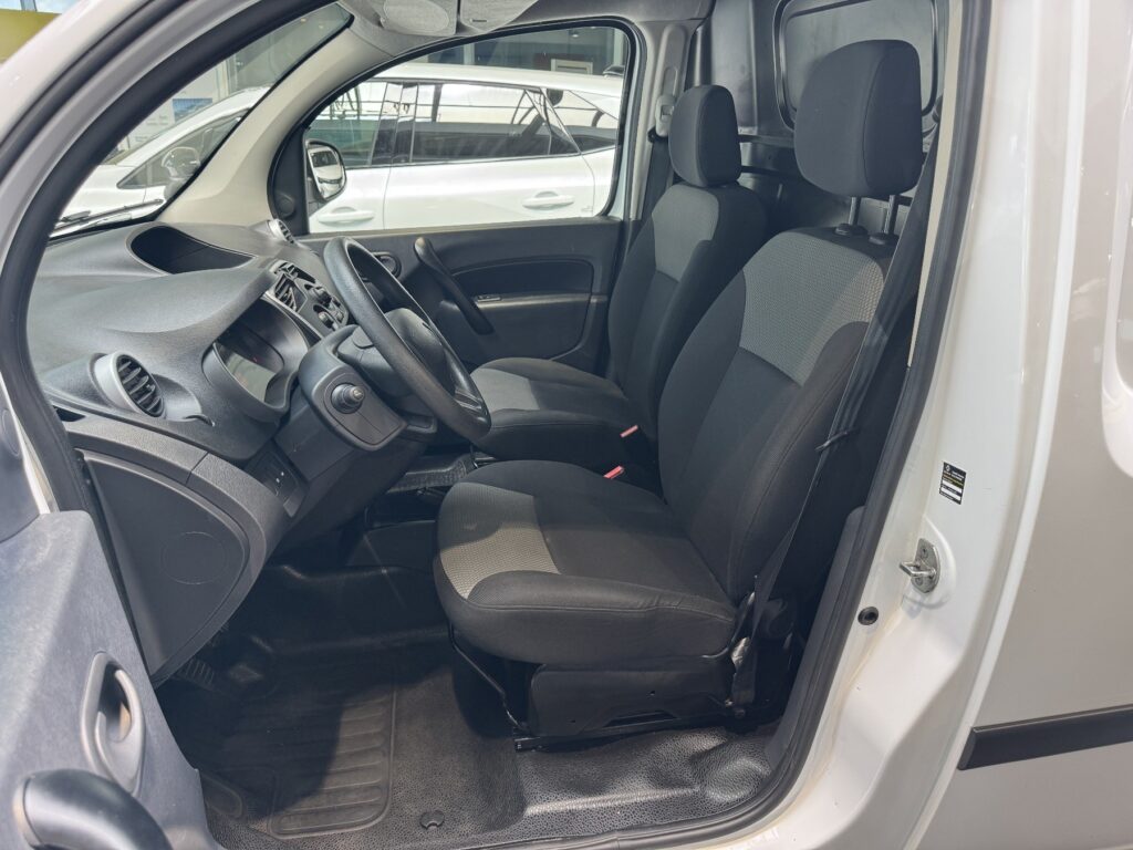 Renault Kangoo Exposé-Bild 16
