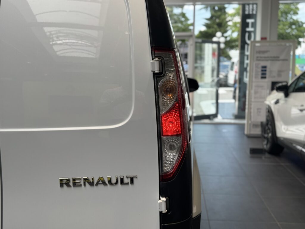Renault Kangoo Exposé-Bild 43