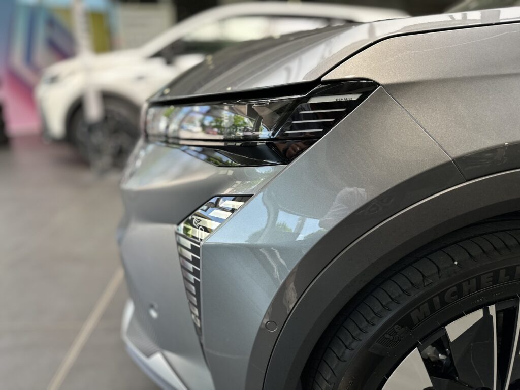 Renault Scenic E-TECH Exposé-Bild 4