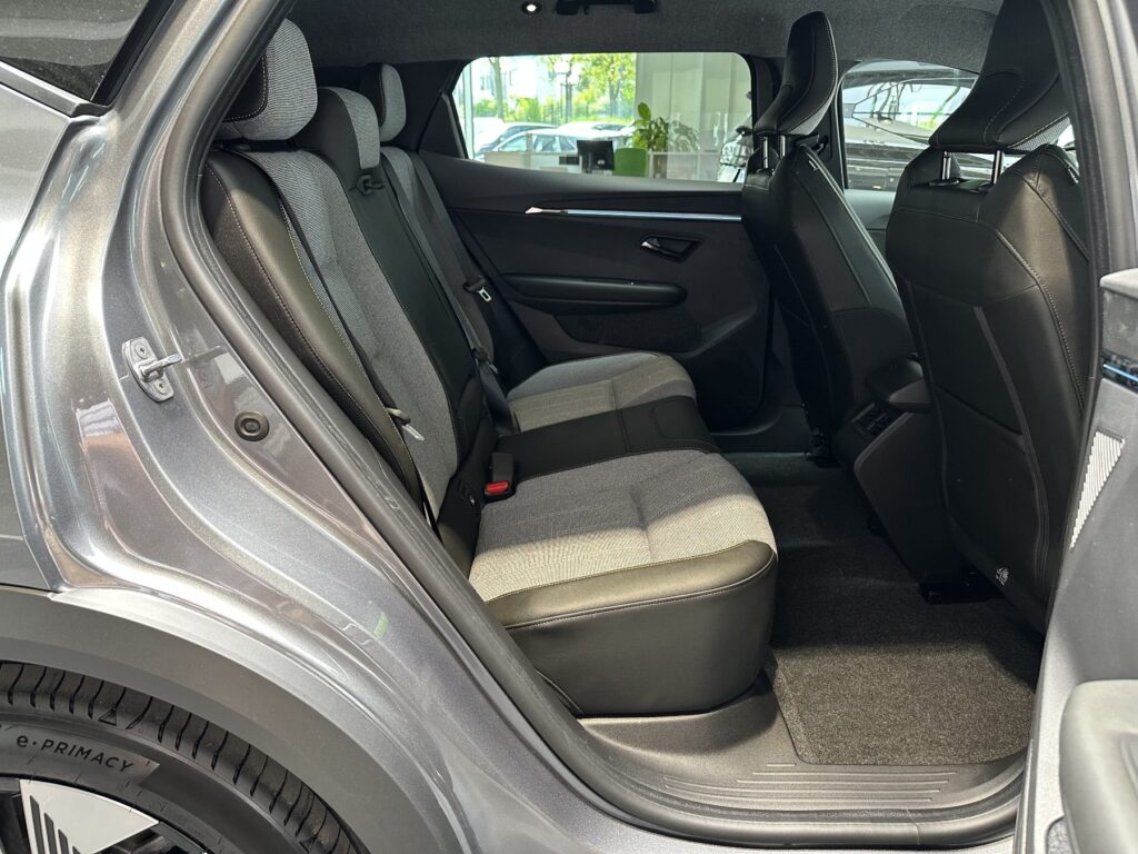 Renault Scenic E-TECH Exposé-Bild 14