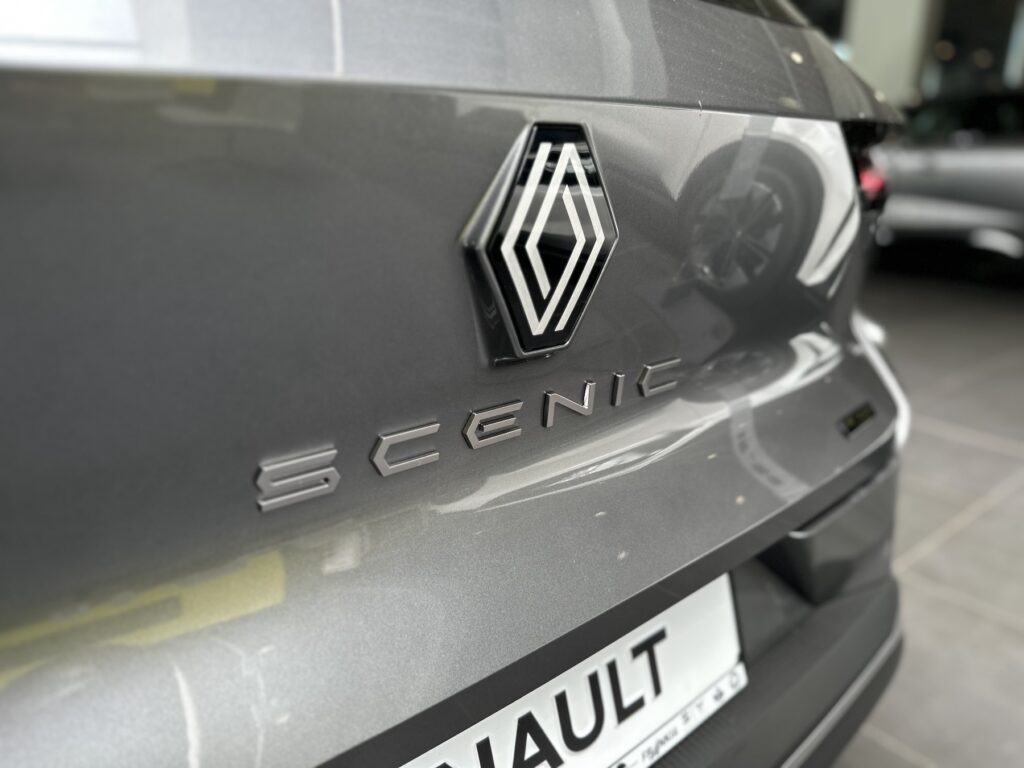 Renault Scenic E-TECH Exposé-Bild 23