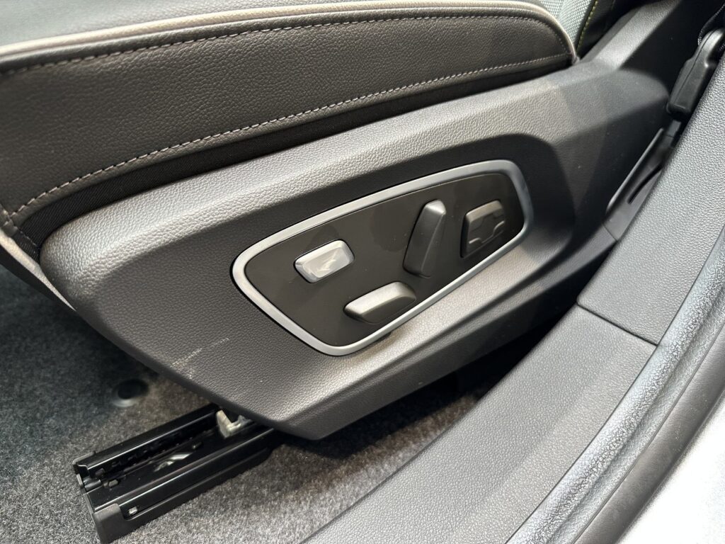 Renault Scenic E-TECH Exposé-Bild 32