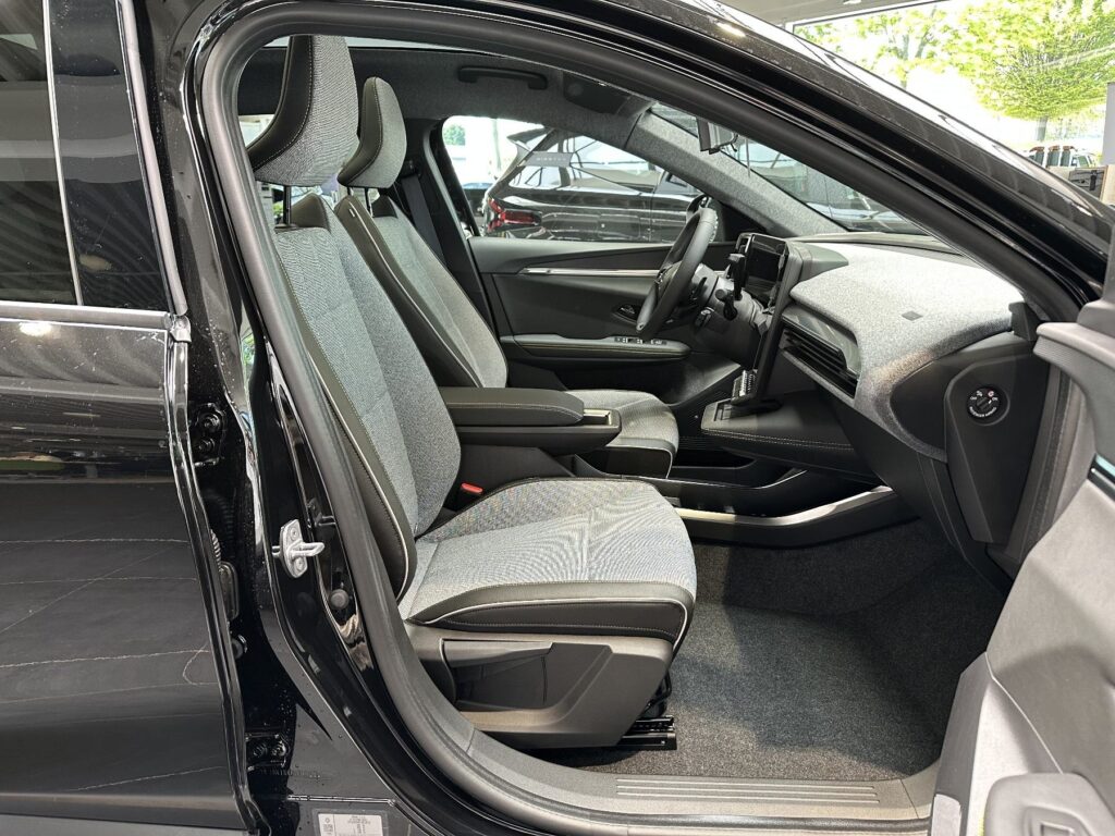 Renault Scenic E-TECH Exposé-Bild 8