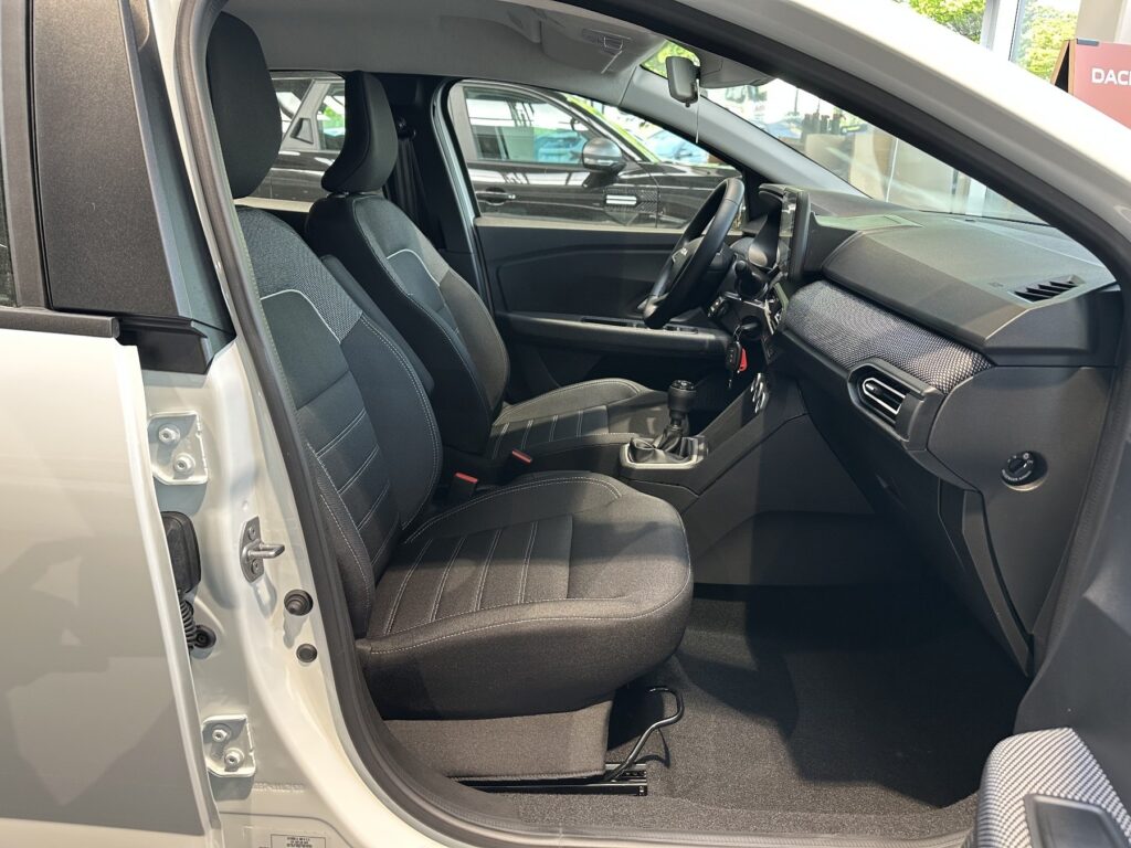 Dacia Sandero Exposé-Bild 10