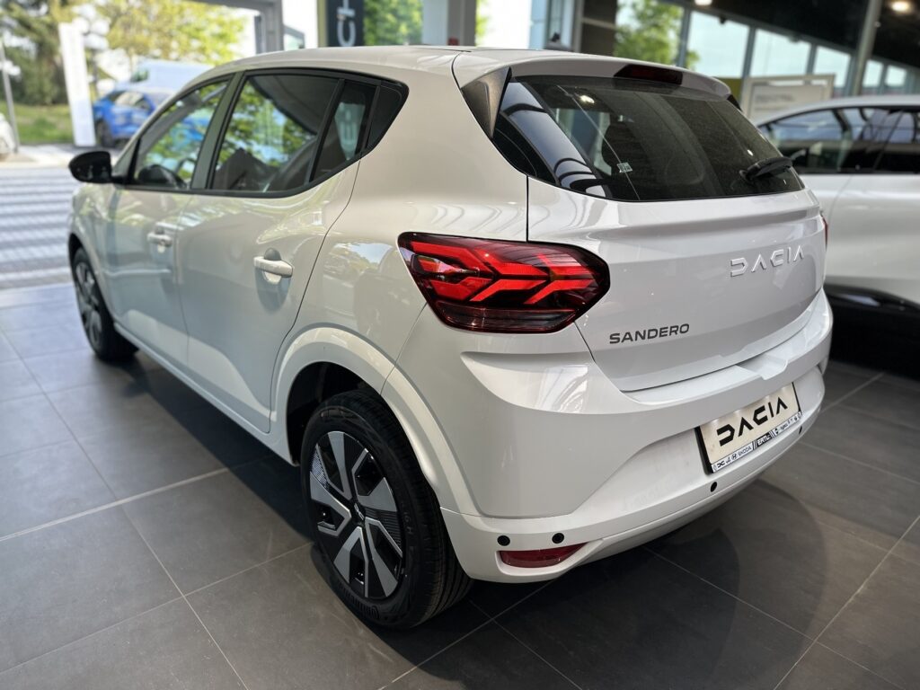 Dacia Sandero Exposé-Bild 25