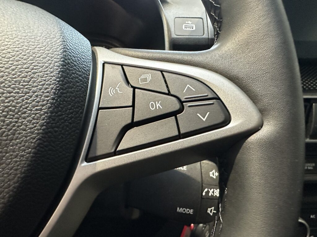 Dacia Sandero Exposé-Bild 37