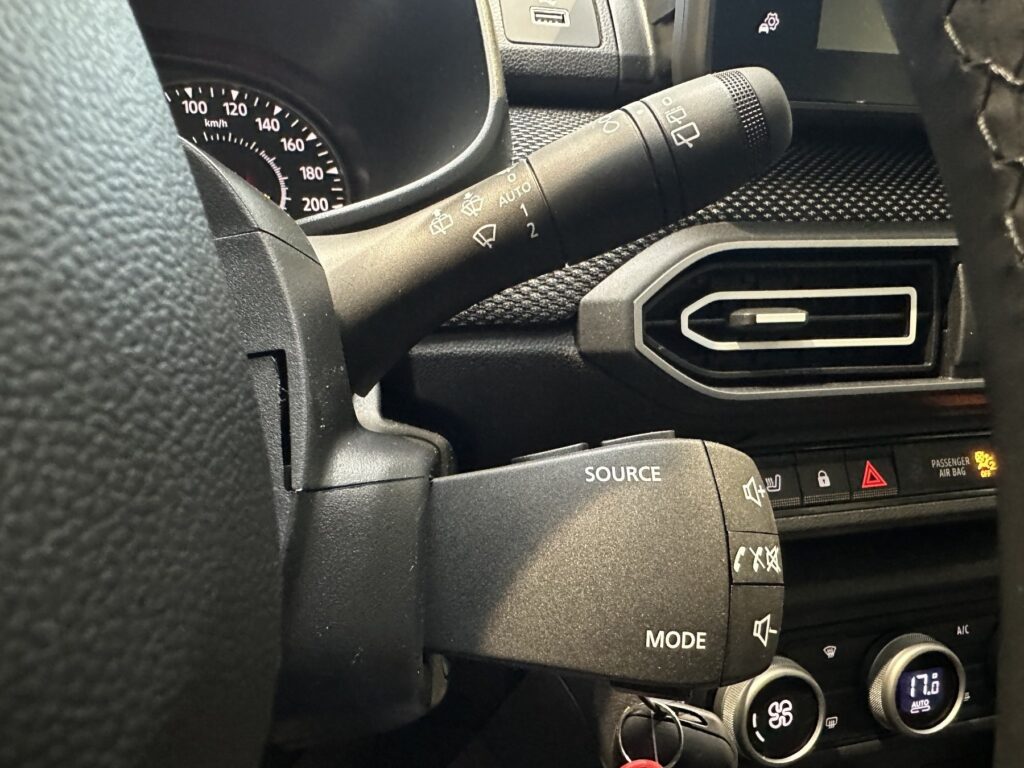 Dacia Sandero Exposé-Bild 39