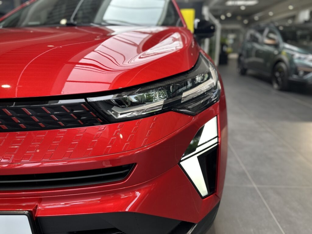Renault Captur Exposé-Bild 3