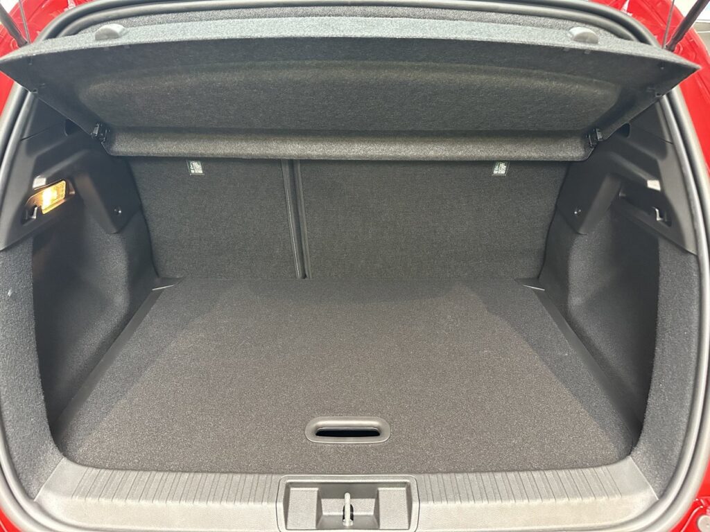 Renault Captur Exposé-Bild 25