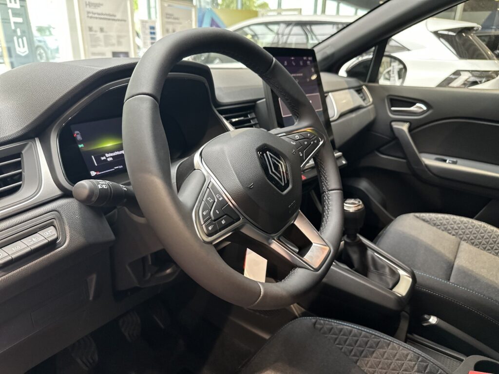 Renault Captur Exposé-Bild 34