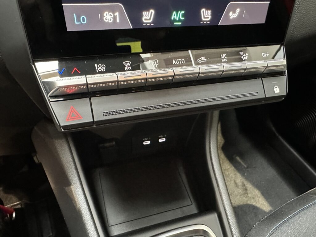 Renault Captur Exposé-Bild 44