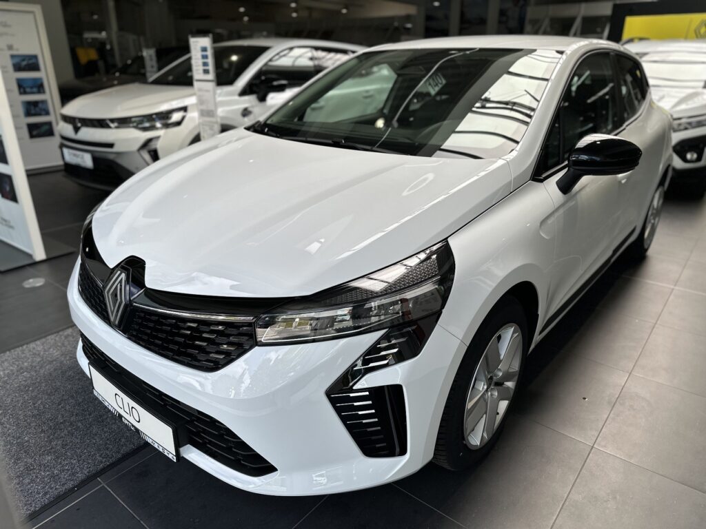 Renault Clio Exposé-Bild 1