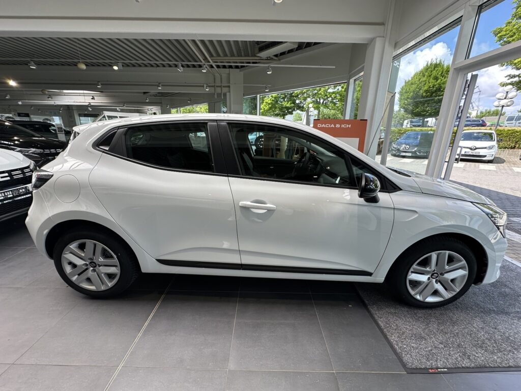 Renault Clio Exposé-Bild 7
