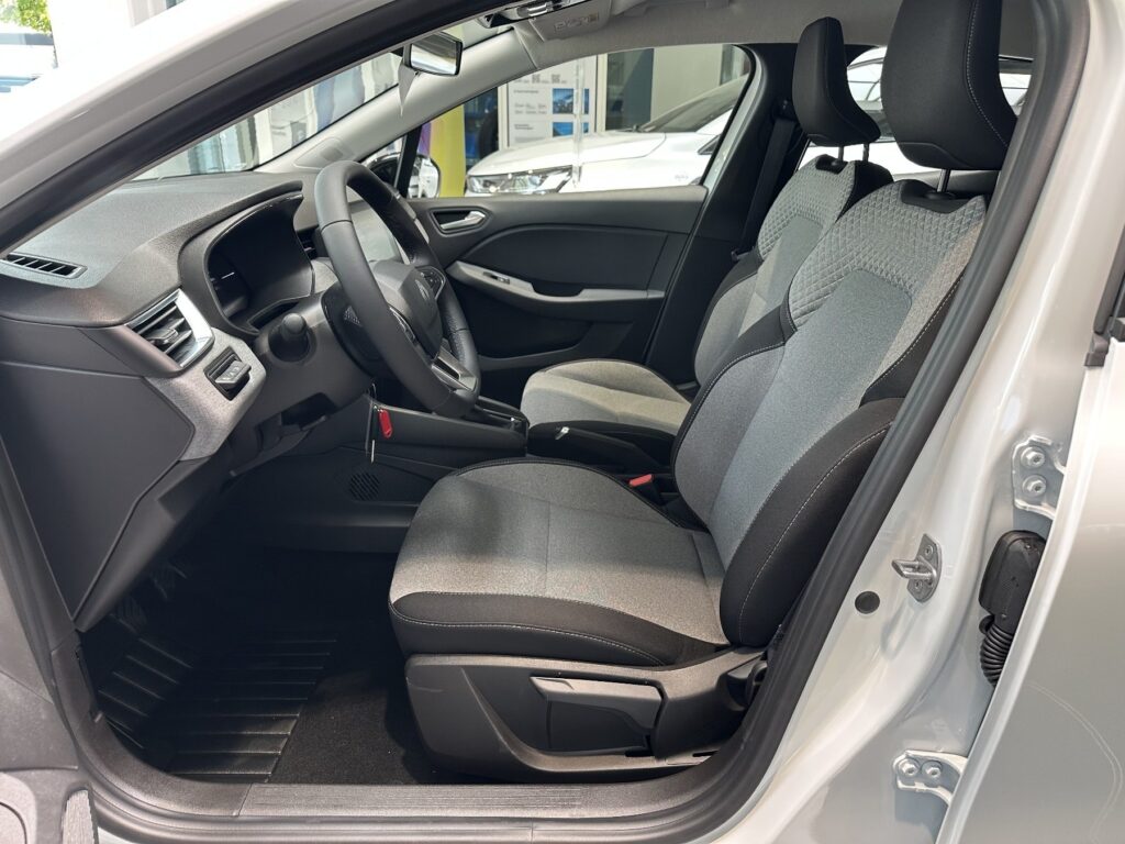 Renault Clio Exposé-Bild 27